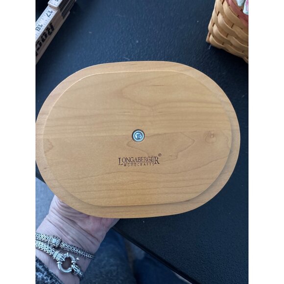 Longaberger Handcrafted Mothers Day Basket with Fabric liner, Insert and Tag - Picture 9 of 16